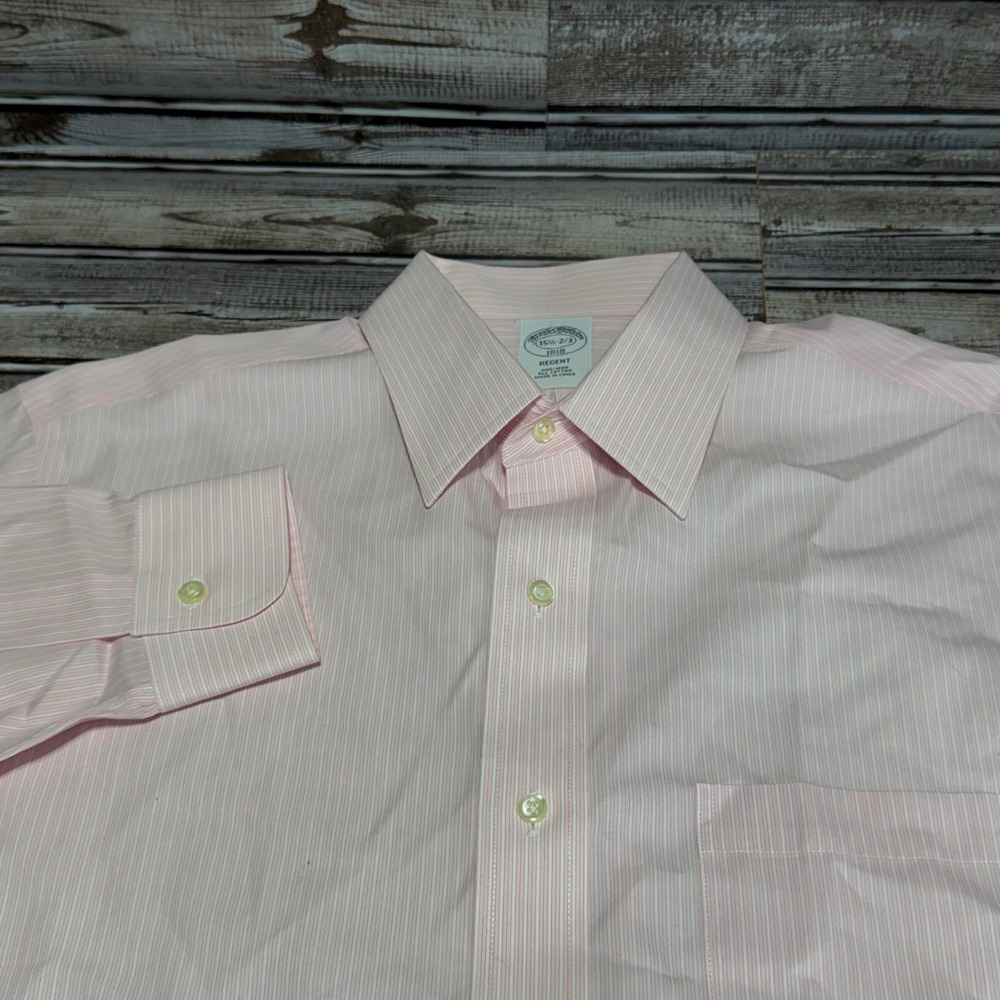 Brooks Brothers Dress Shirt Mens 15.5 32/33 Pink Striped Regent Non-Iron Cotton